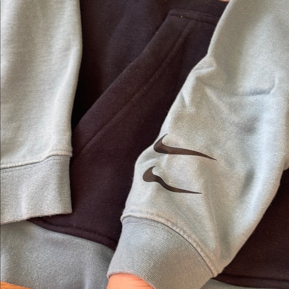 Nike Reworked Blue Colorblock Sweater - Picture 5 of 6